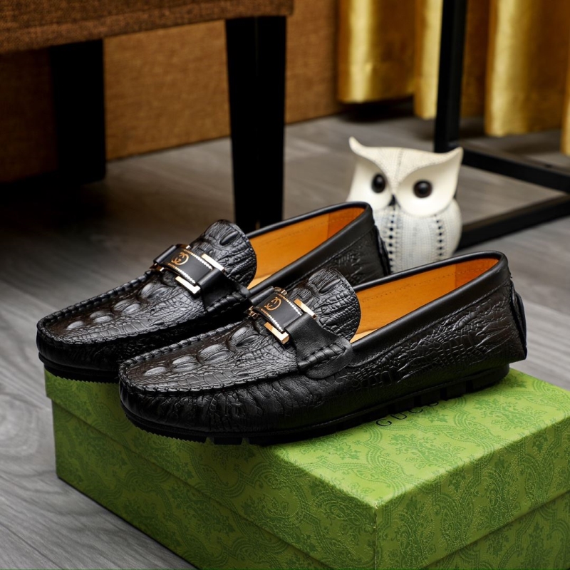 G*u*i leather shoes